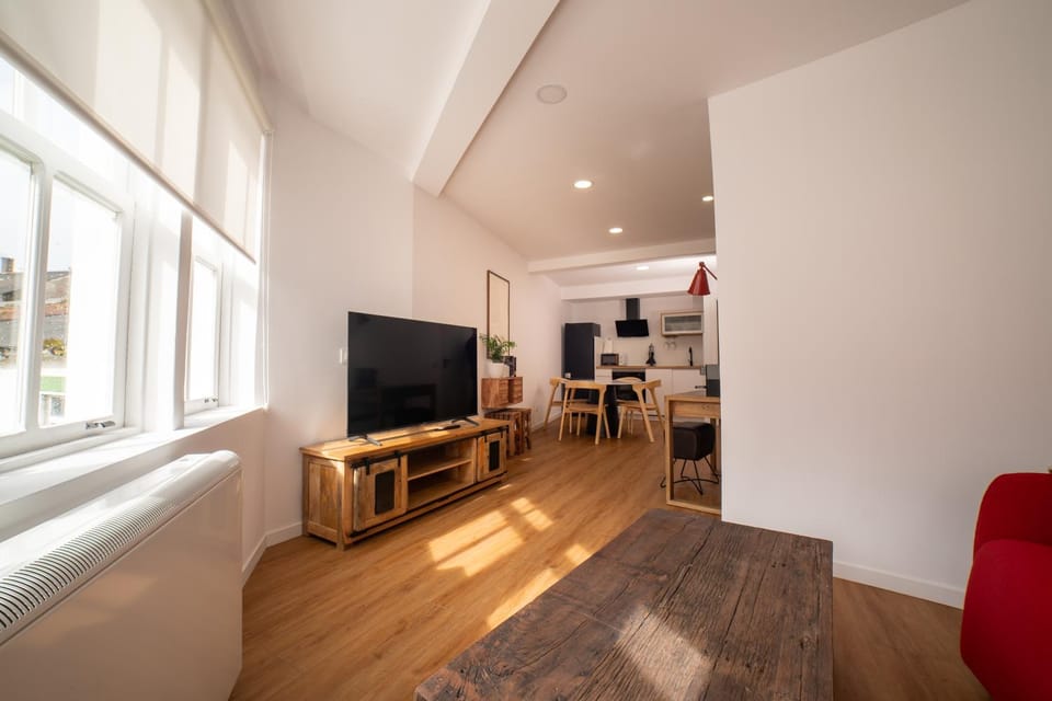 TV and multimedia, Coffee/tea facilities, Kitchen or kitchenette, Living room