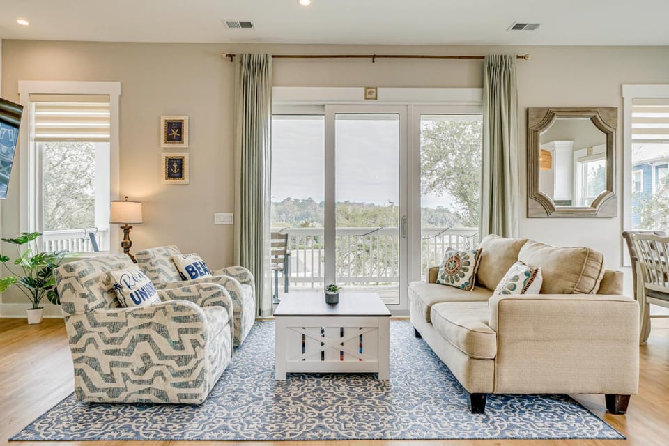 Carolina Beach Luxury Retreat: Intracoastal Views House in Carolina Beach
