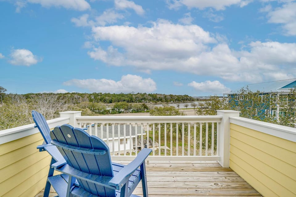 Carolina Beach Luxury Retreat: Intracoastal Views House in Carolina Beach