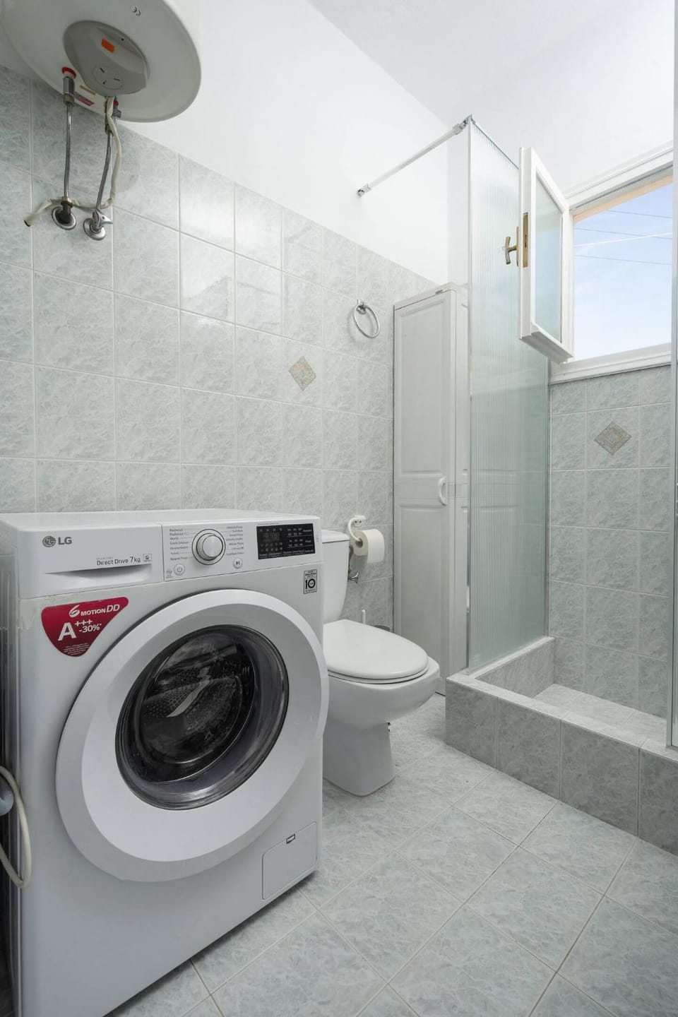 Shower, Toilet, Bathroom, washing machine