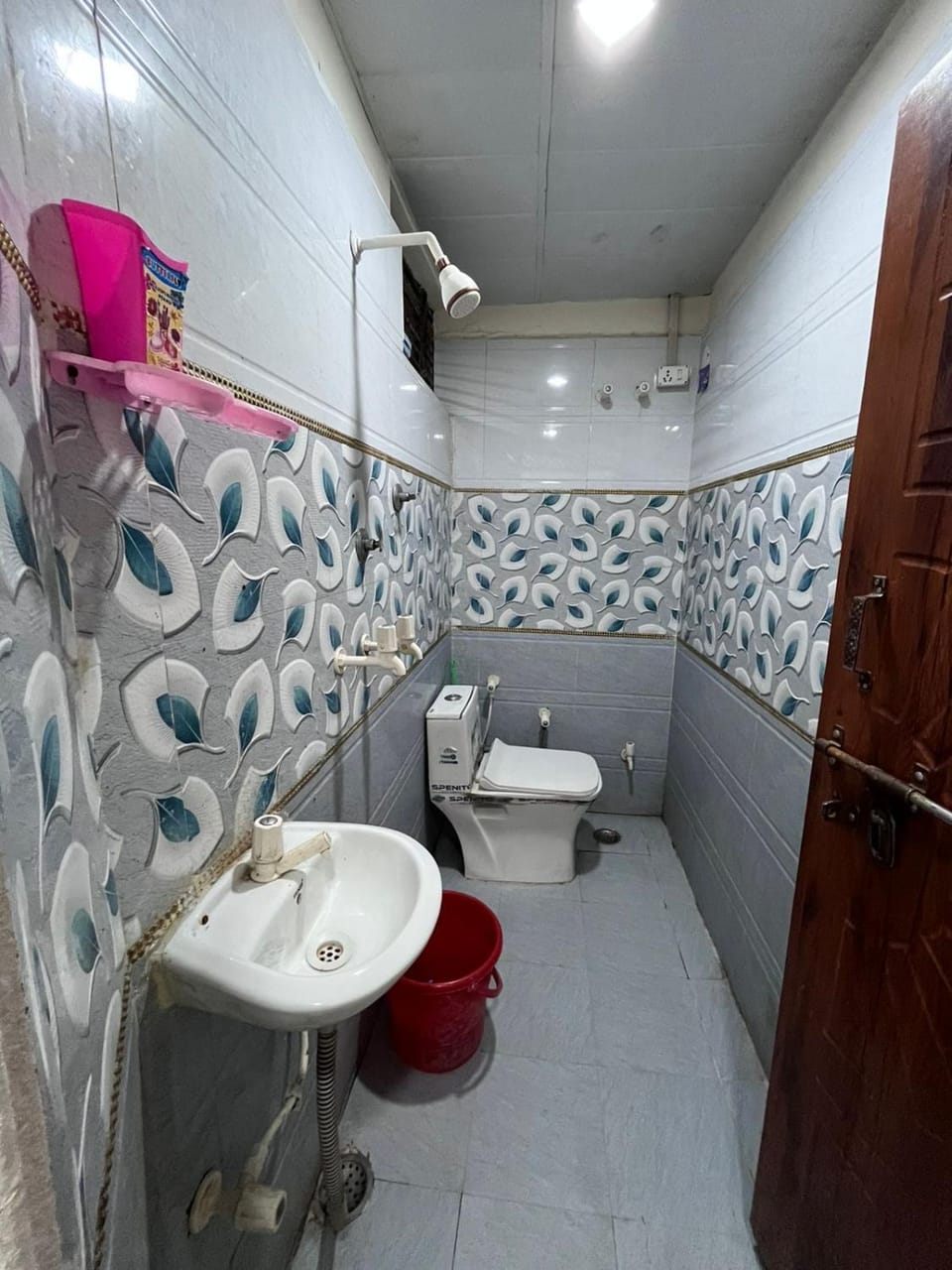 Crystal Inn Hotel in Uttar Pradesh