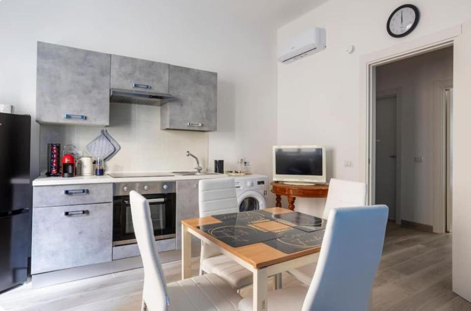 TV and multimedia, Kitchen or kitchenette, Living room, dishwasher, oven, stove, air conditioner