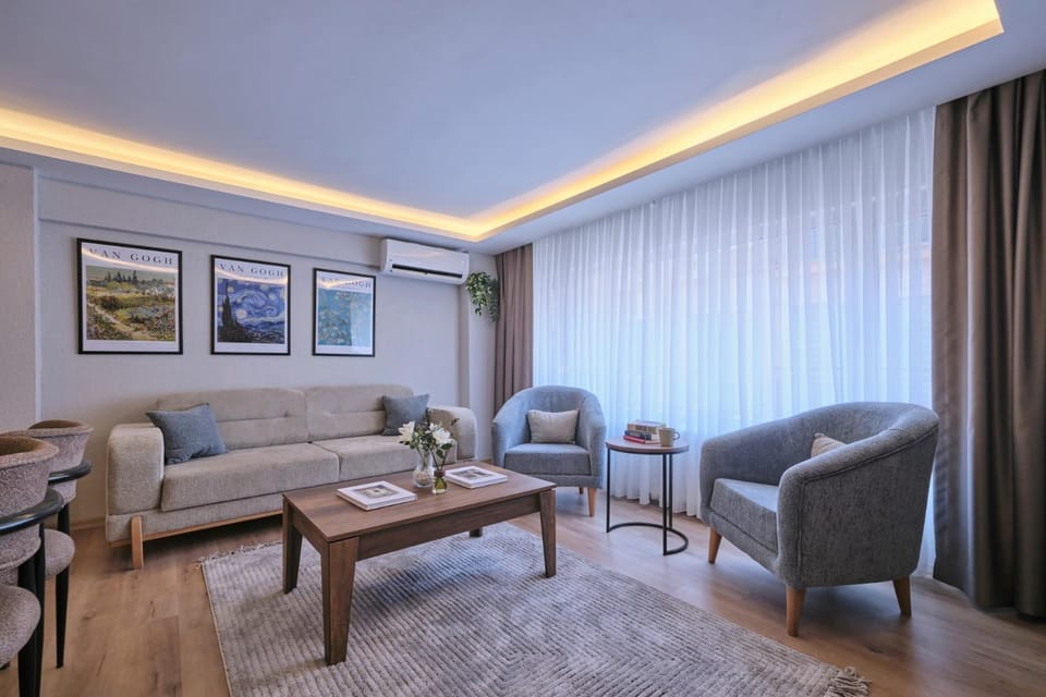 Communal lounge/ TV room, Seating area, air conditioner
