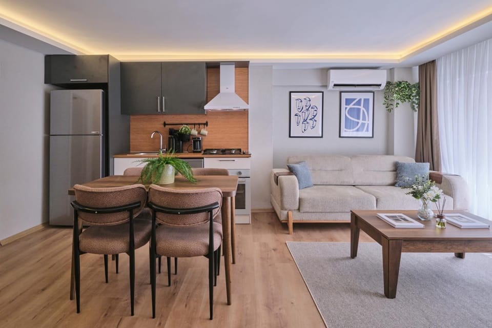 Communal lounge/ TV room, Kitchen or kitchenette, oven, kitchen, air conditioner