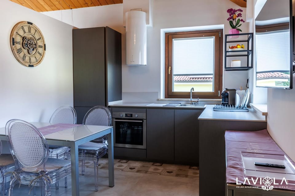 Kitchen or kitchenette, kitchen