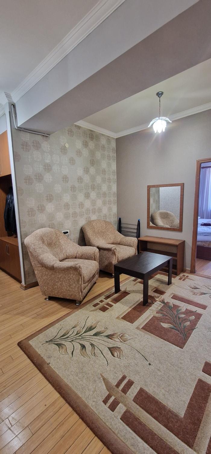 4 комнатная квартира около мериа Еревана Apartment in Yerevan