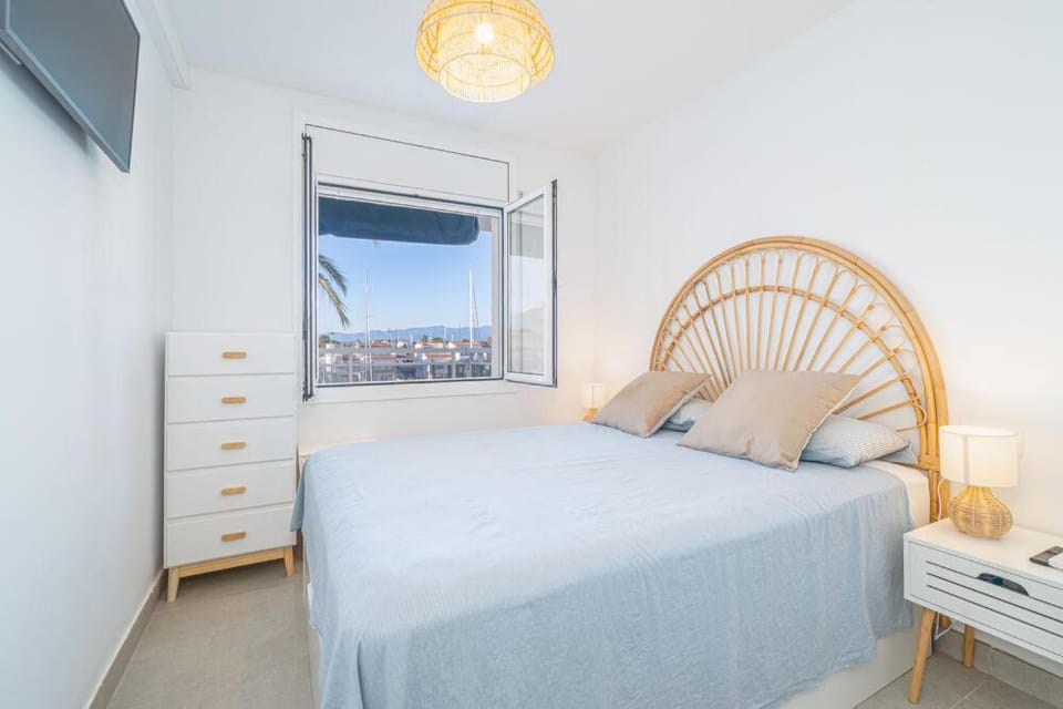 1004A - Apartamento con vistas al canal Apartment in Alt Empordà