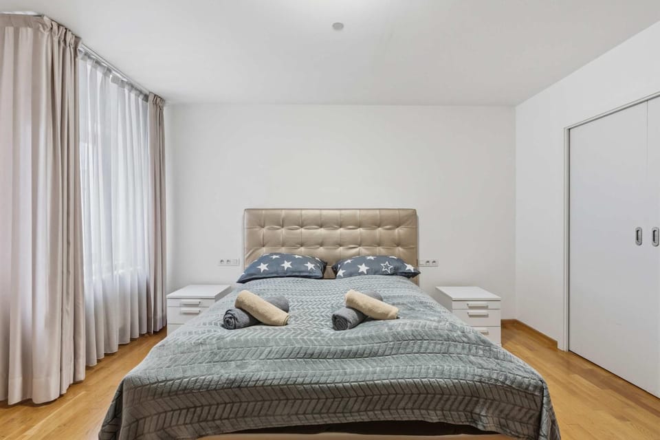 Nature Diamond Suite Apartment in Prague