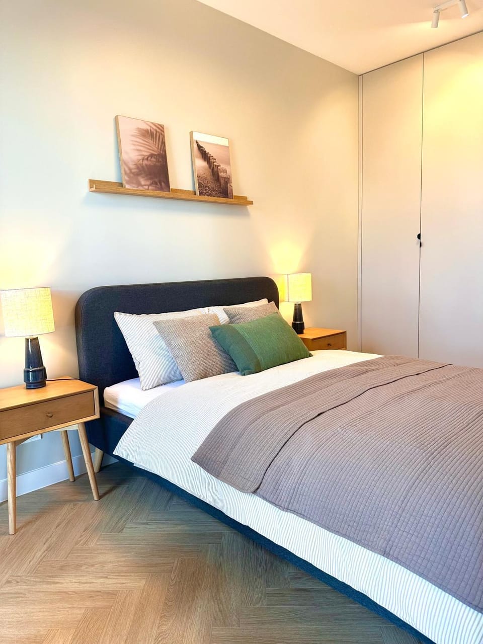 Bed, Photo of the whole room, Bedroom, wardrobe