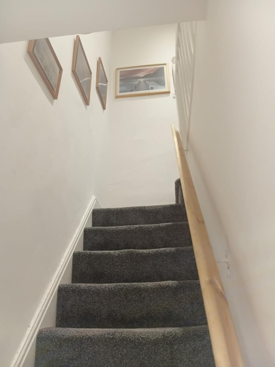 Dale combe House in Oldham District