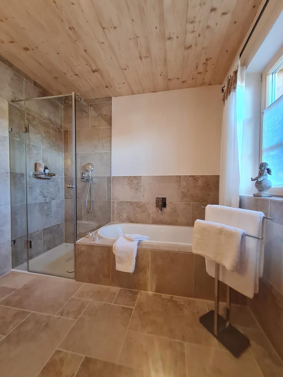 Shower, Bathroom, Bath, towels