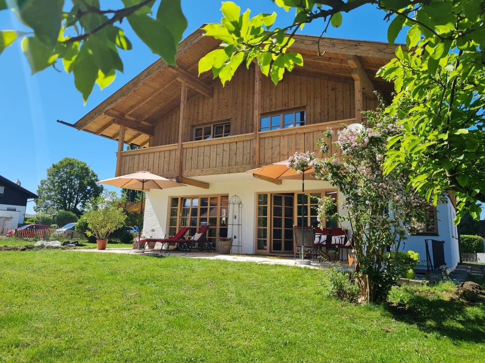 Property building, Spring, Garden