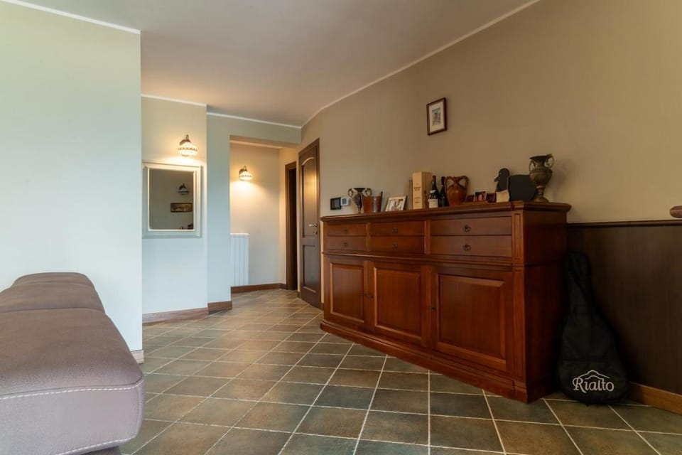 Chalet con vista e camino a 5minuti da Campo Felice, 2 camere Apartment in Abruzzo