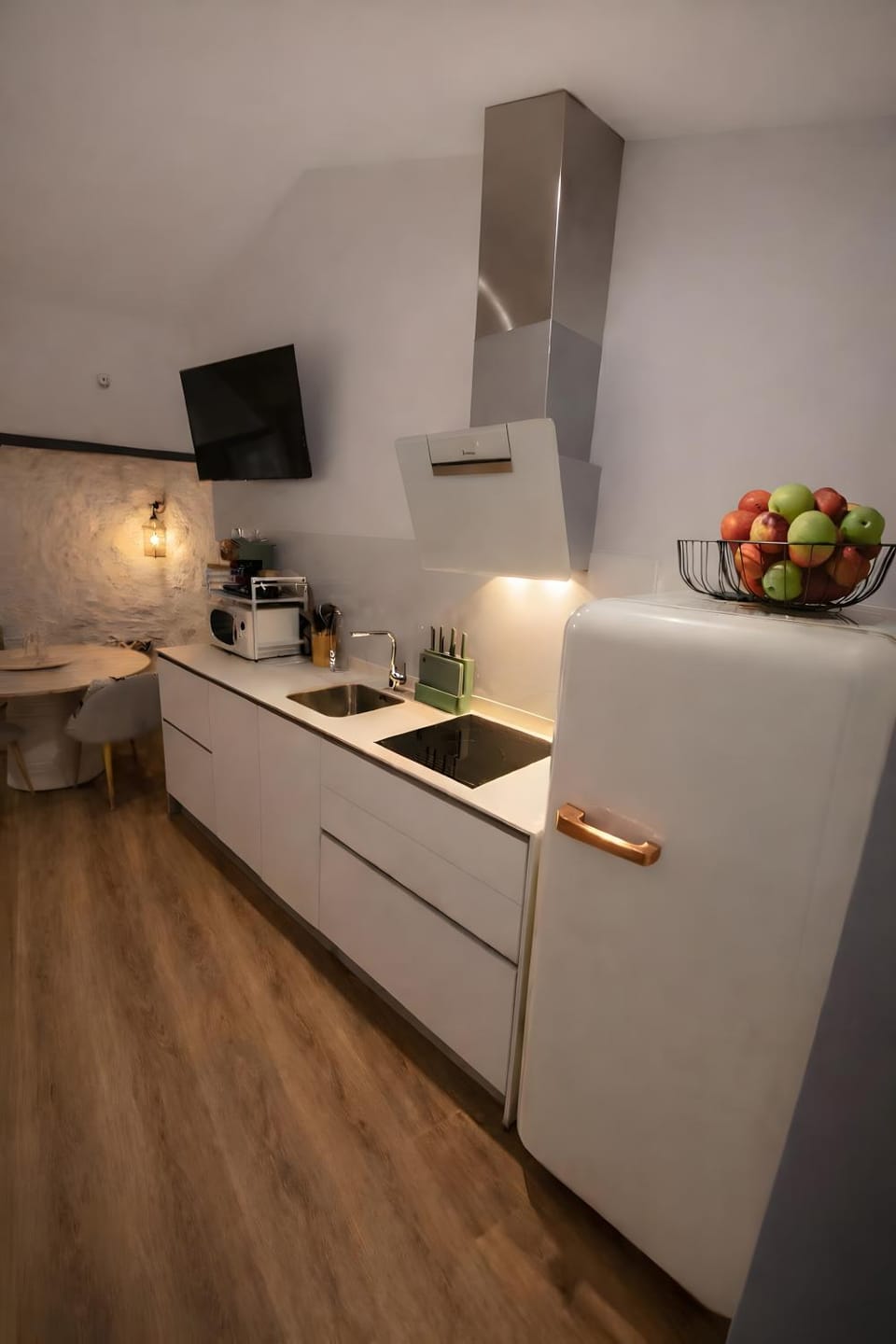 Kitchen or kitchenette, Living room