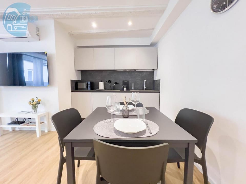 Imbriani 10A Tirabora Short Rent Apartment in Trieste