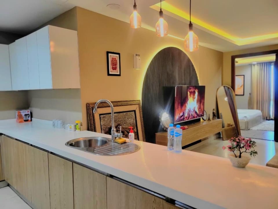 Kitchen or kitchenette, stove