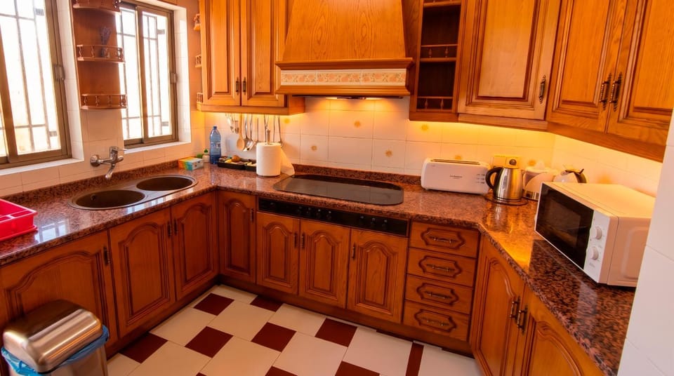 Coffee/tea facilities, Kitchen or kitchenette, dishwasher, oven, pet friendly, toaster