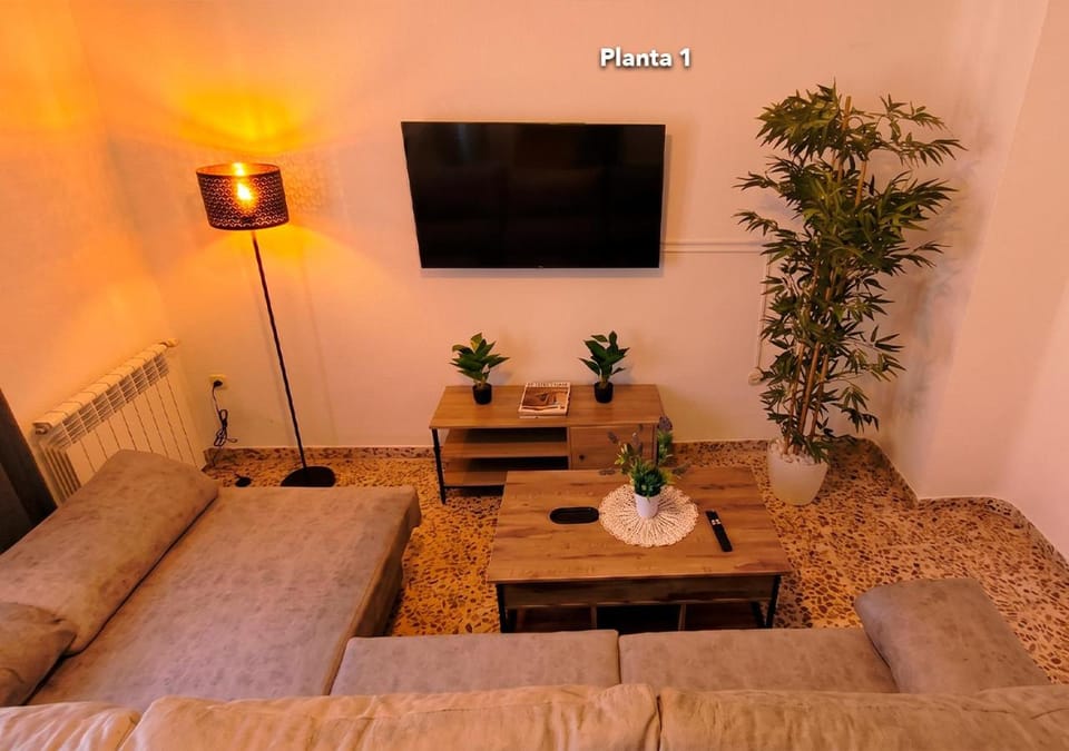 TV and multimedia, Living room, Seating area