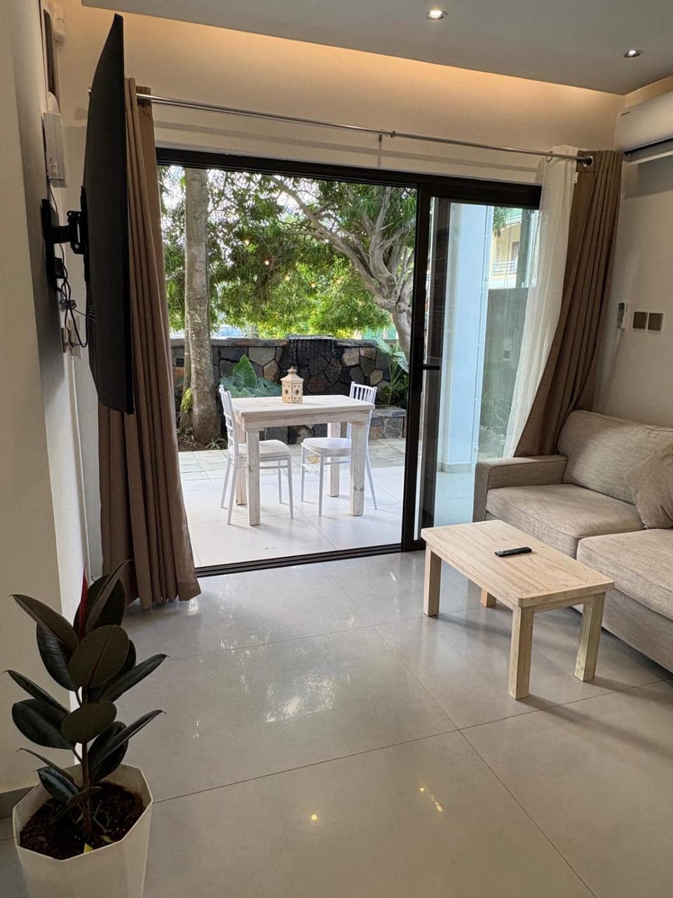 LUX Studio - Ground Floor - Trou aux Biches Apartment in Trou-aux-Biches