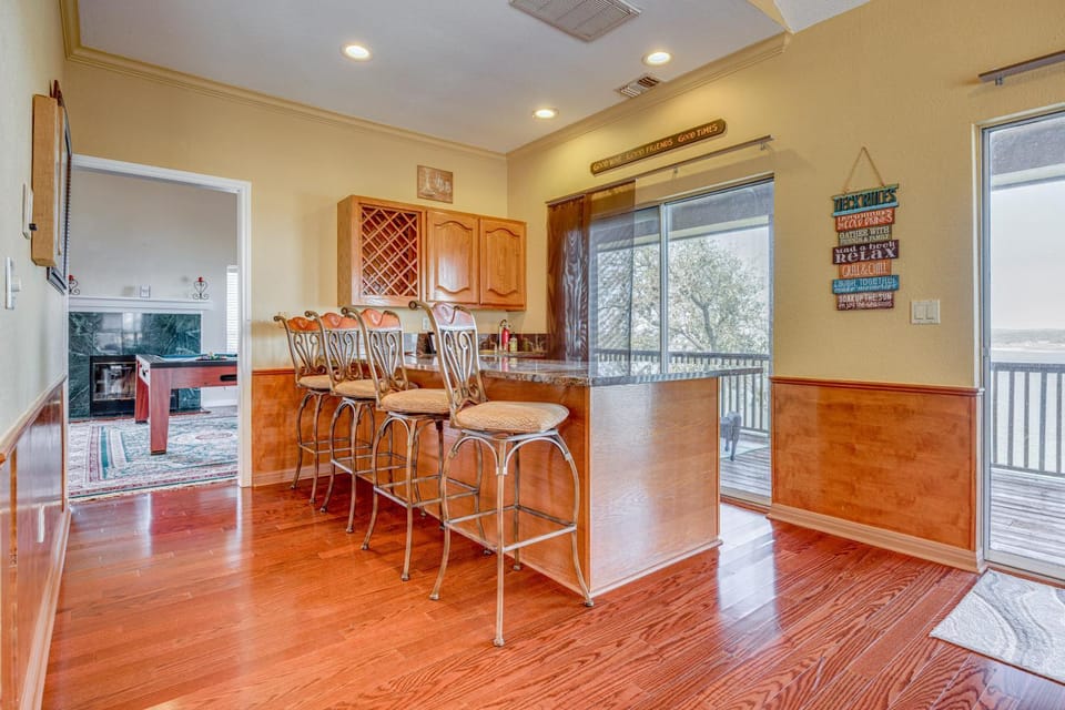 Amazing Waterfront Views & Sauna: Canyon Lake Home House in Canyon Lake
