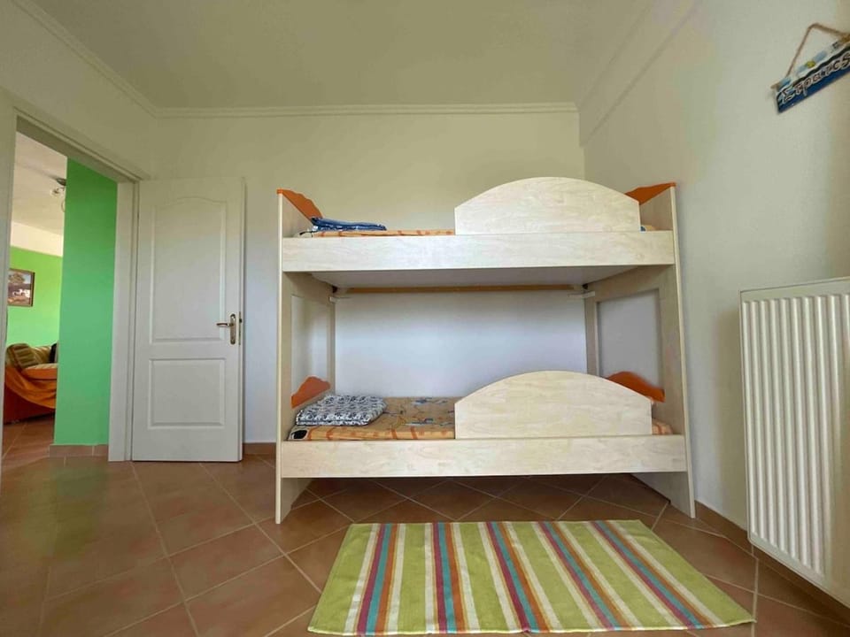bunk bed