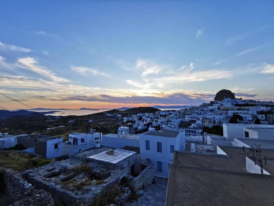View (from property/room), Balcony/Terrace, City view, Landmark view, Mountain view, Sea view