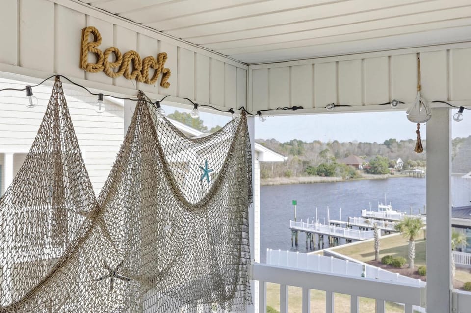 Waterway Paradise Escape Gated Coastal Retreat House in North Myrtle Beach
