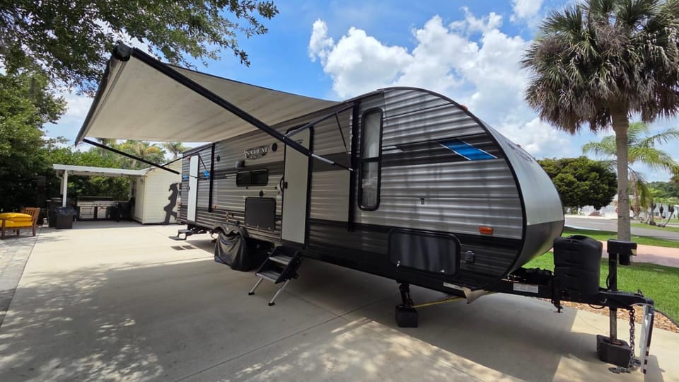 Country Cowboy RV Campsite in River Ranch 72 Campground/ 
RV Resort in Osceola County