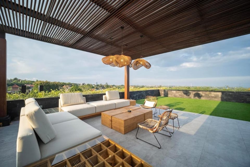 Casa De Mobius Ocean View Villa Villa in Bali