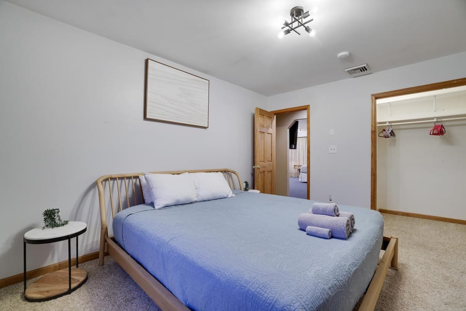 Bed, Photo of the whole room, Bedroom, towels, wardrobe