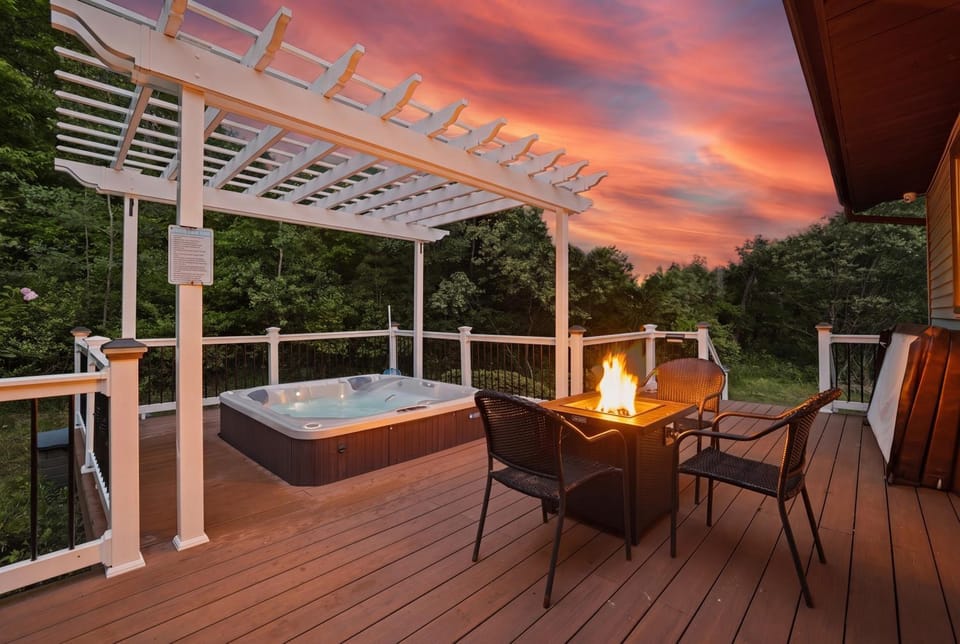 Patio, Natural landscape, Hot Tub, View (from property/room), Seating area, Sunset