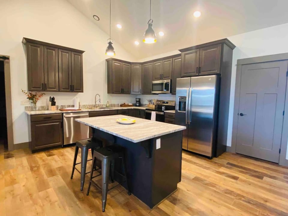 Comfy 4 Bdrm House with Air Conditioning House in Corvallis