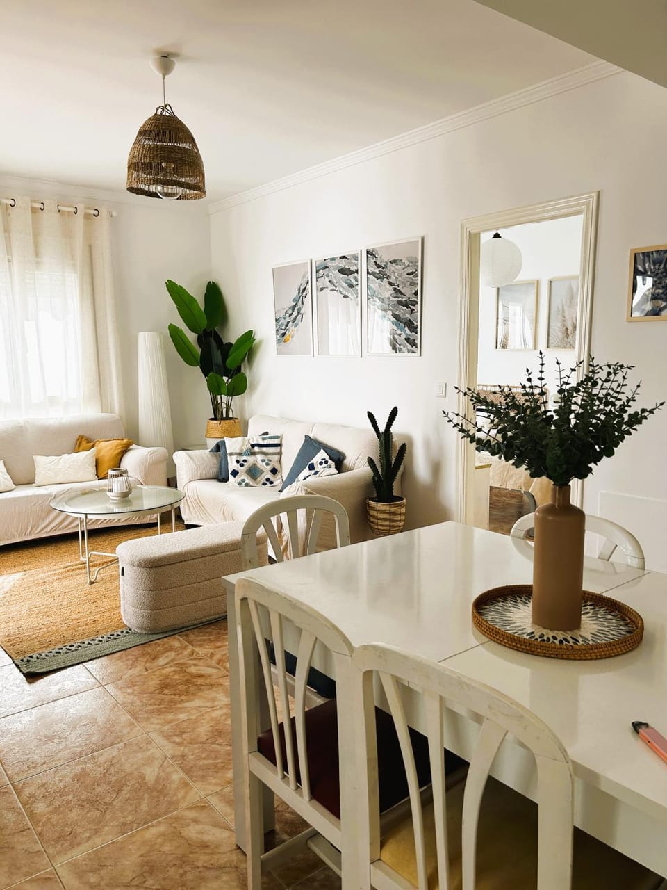 Living room, Dining area