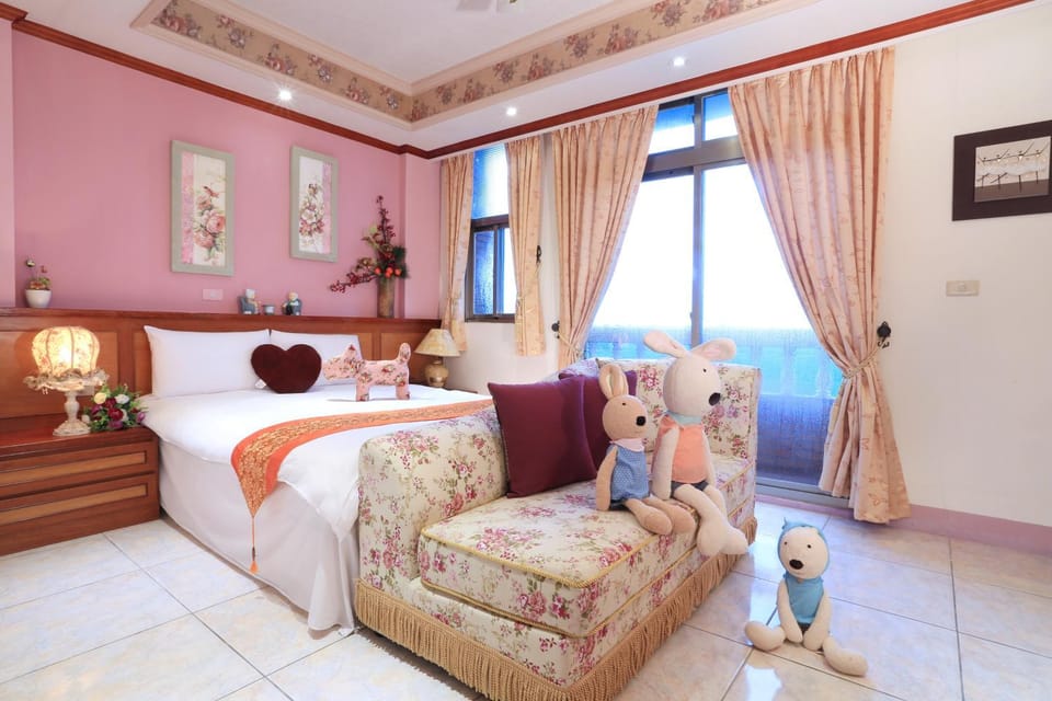 Day, Photo of the whole room