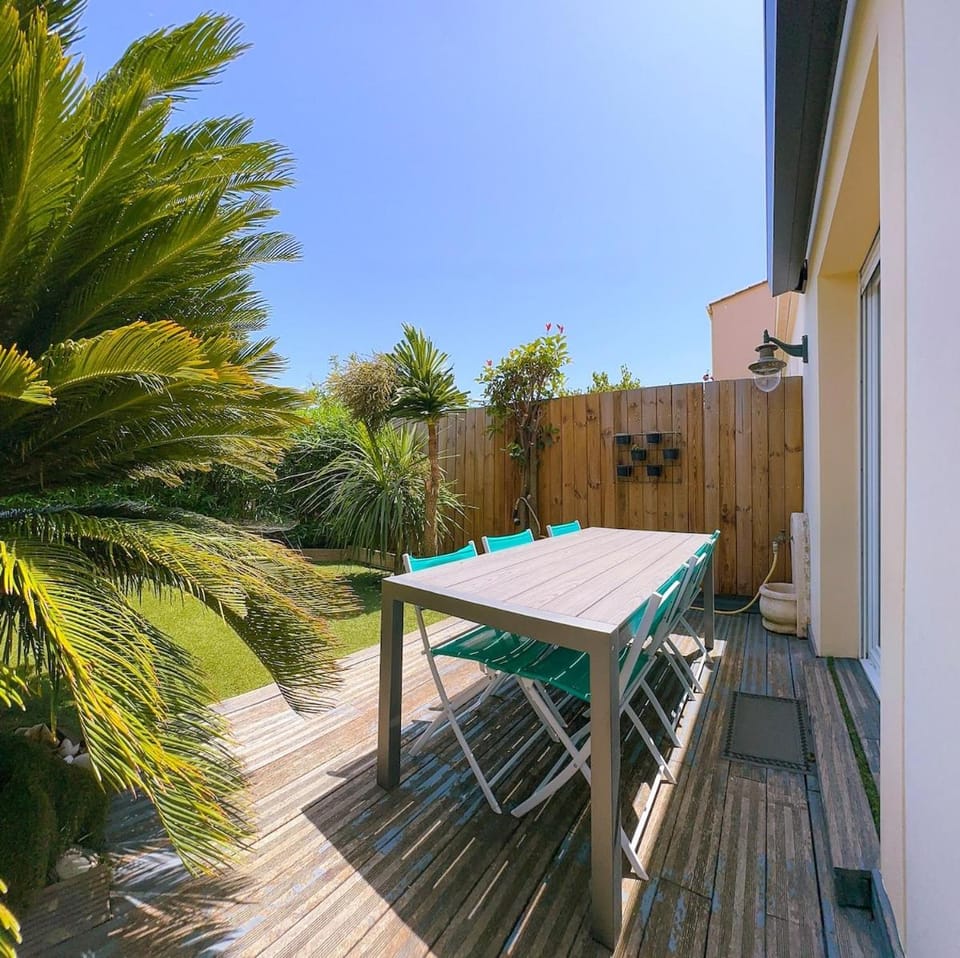 Mediterranean Garden House in Agde