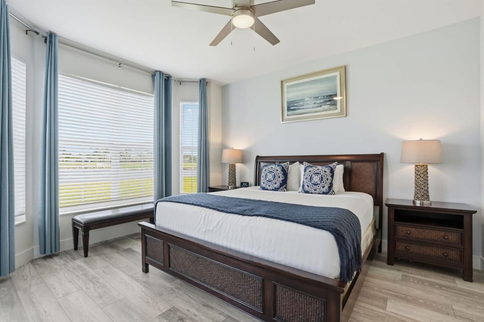 #1412 - Golf and Lake Views - Updated -Sleeps 4 House in Lely Resort