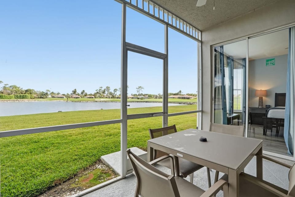 #1412 - Golf and Lake Views - Updated -Sleeps 4 House in Lely Resort