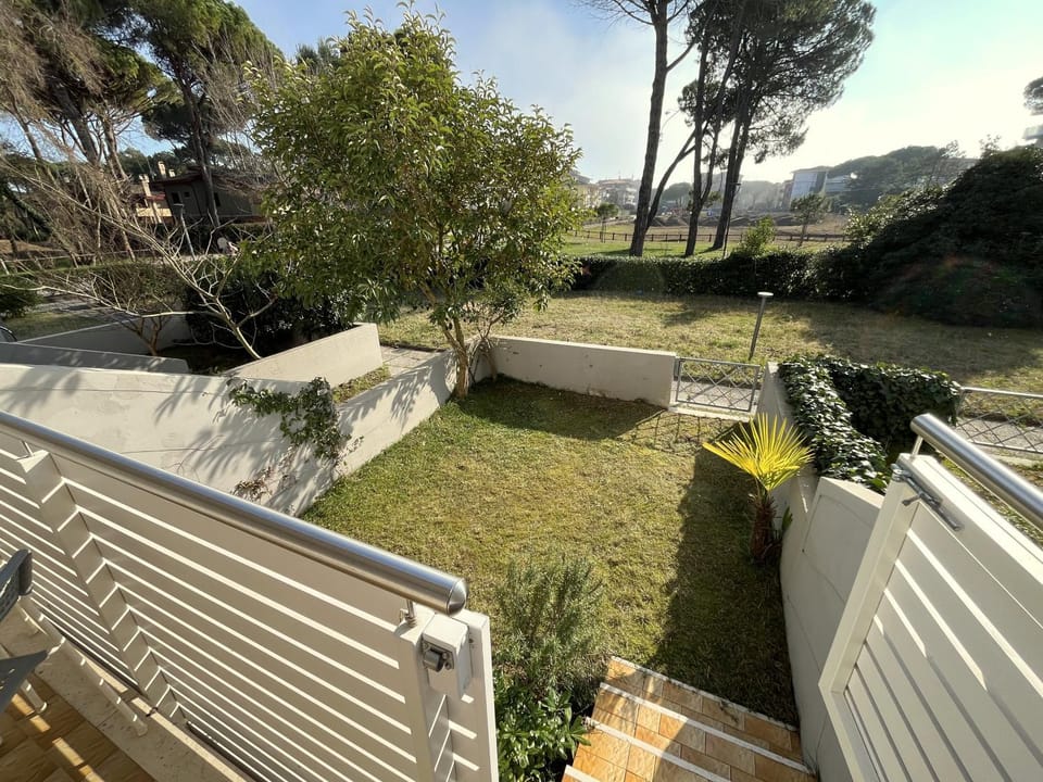 Garden, Garden, Garden view