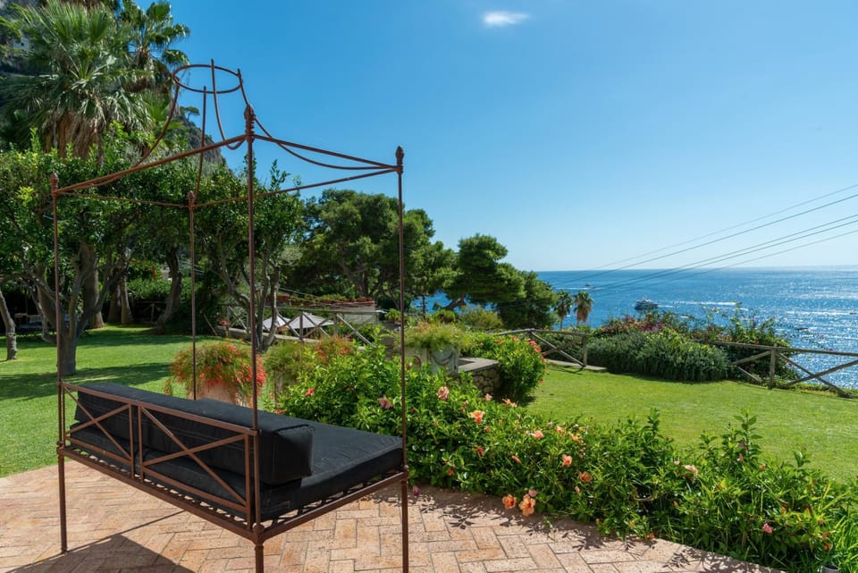 Garden view, Landmark view, Sea view