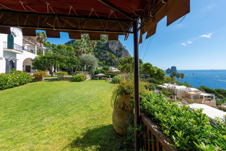 Garden view, Sea view