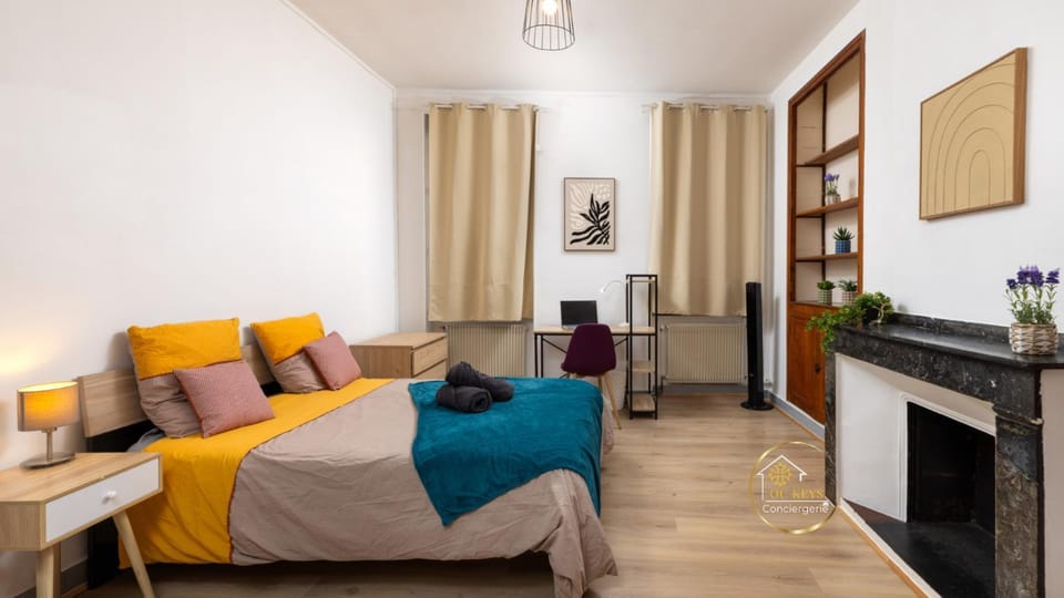 Bedroom, heating