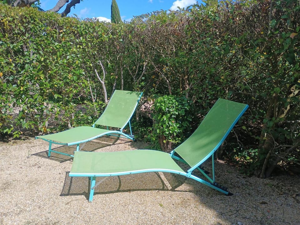 Pépinière Chêne Vert Gîtes d'exception Piscine Parking House in L'Isle-sur-la-Sorgue