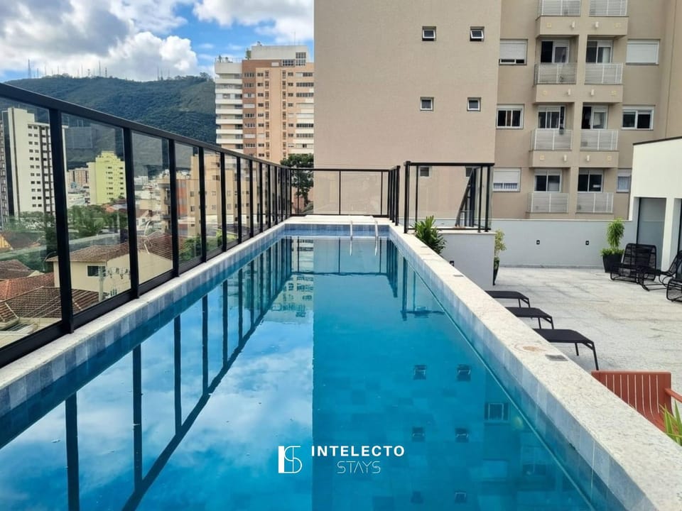 Balcony/Terrace, City view, Pool view, Swimming pool