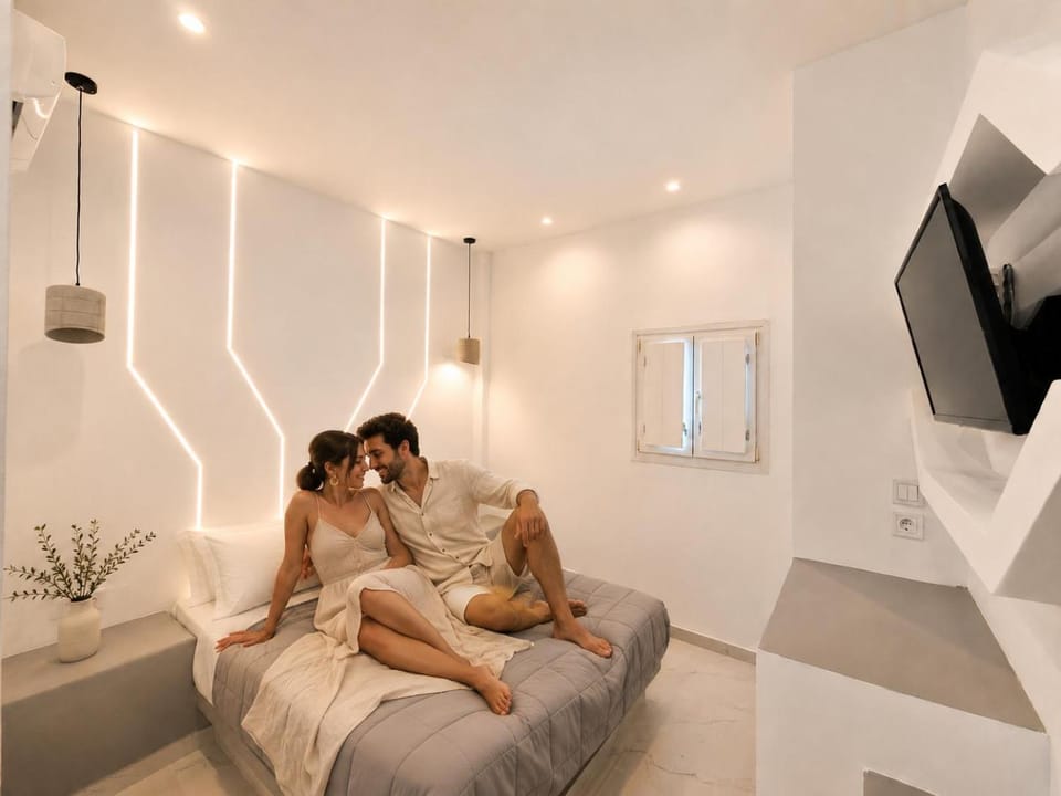 Smart Fira Stay -Designed Suites Hotel in Thera
