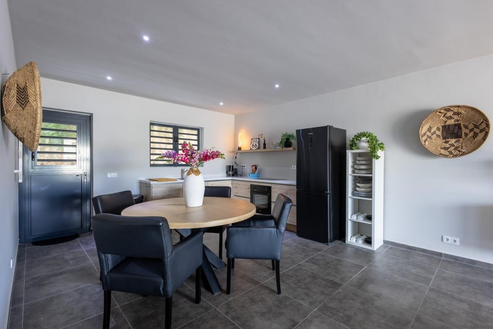 Food and drinks, Dining area