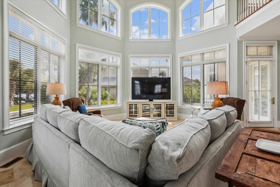 10 Knotts Way. House in North Forest Beach
