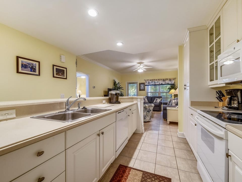 108 North Shore Place. House in North Forest Beach