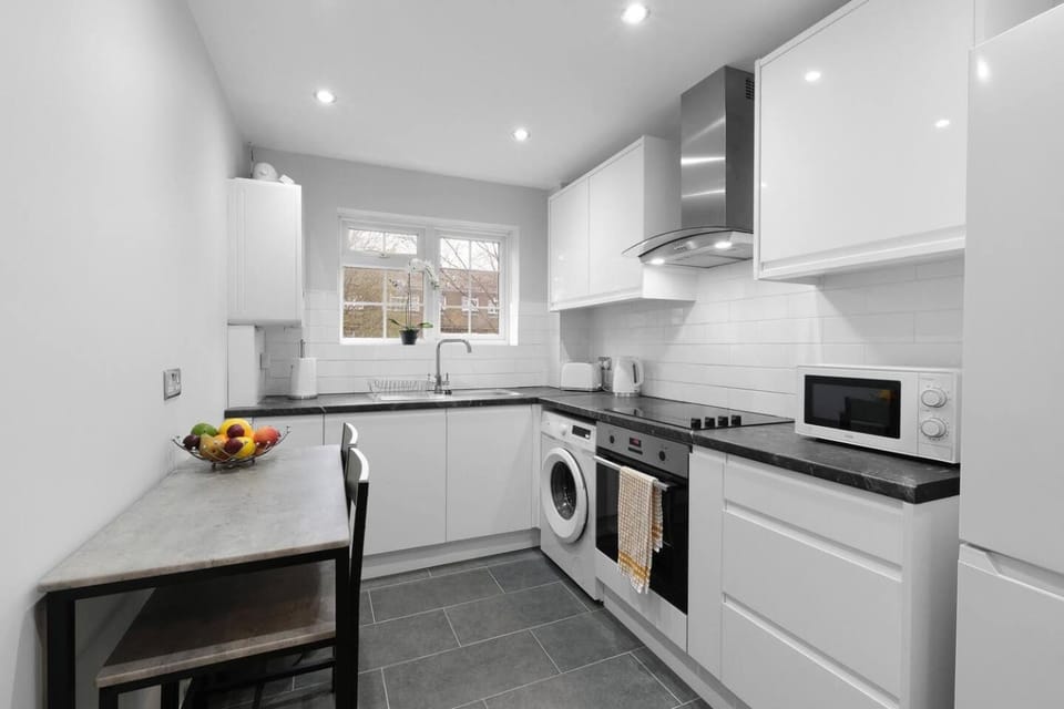 Cosy 1BR in Waltham Cross with Washer - Sleeps 4 Apartment in Enfield