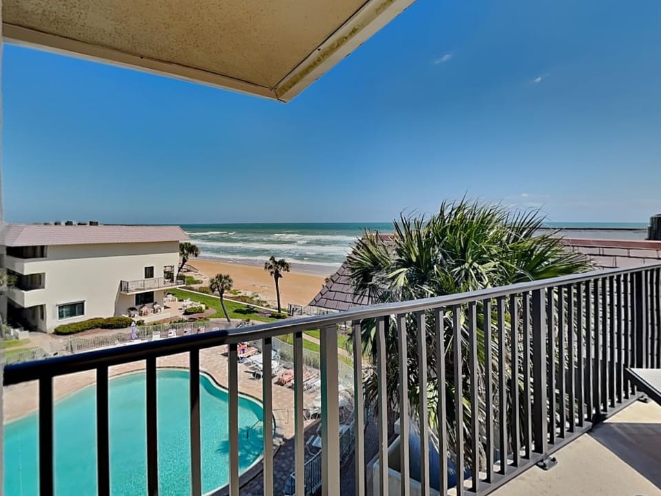 Bent Palm 401 by Distinctive Beach Rentals Apartment in Ormond Beach