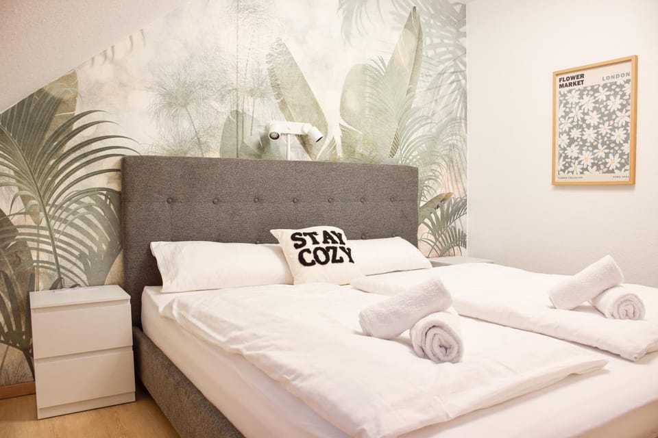 Bed, Bedroom